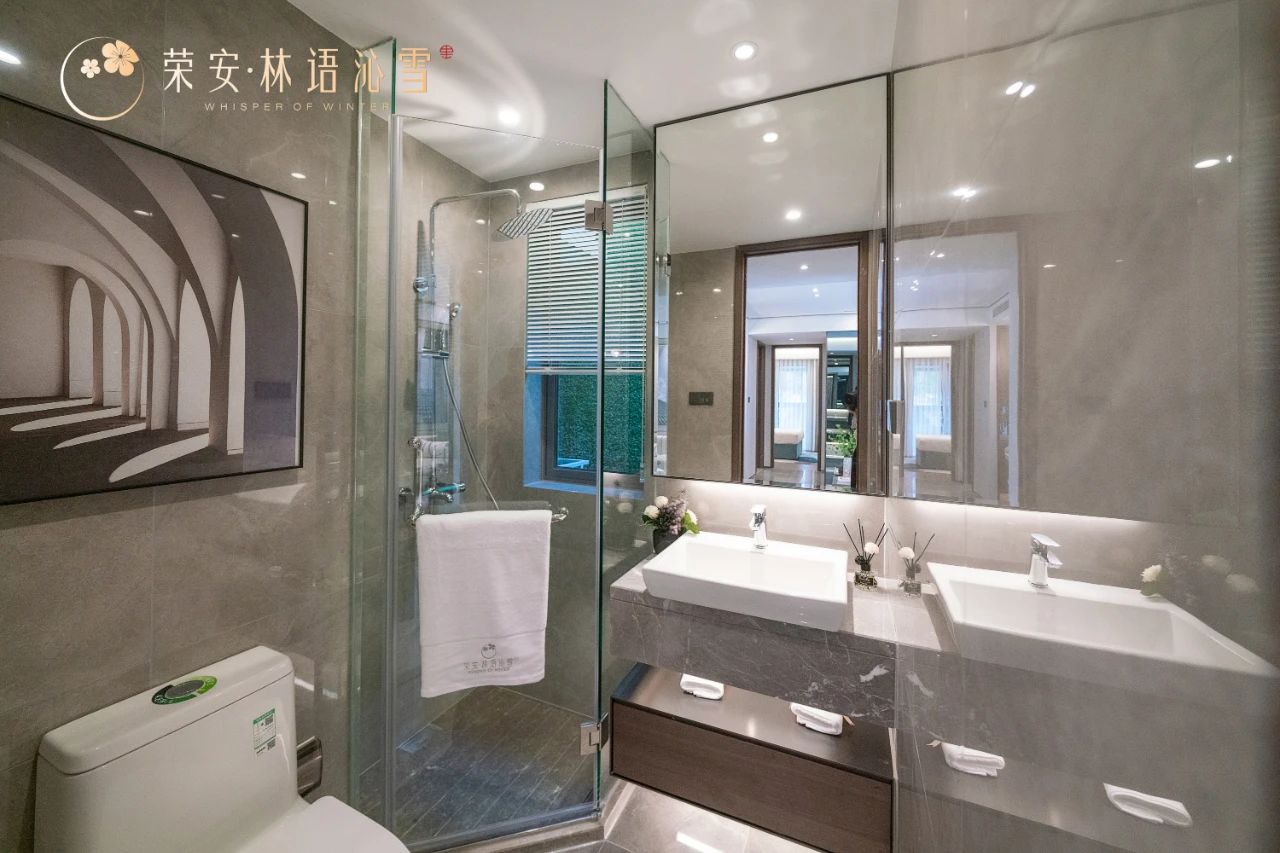 16054898894324911ovR.jpg f168a380c3844af9f62d690f77a42824.jpg