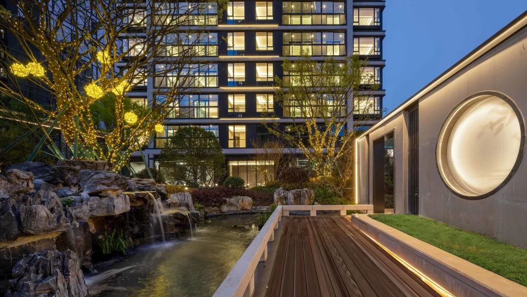 1673857967631349dZv6.jpg 640 (1).jpg